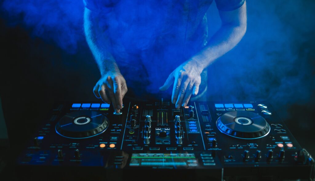 How a DJ Can Personalize Your Wedding with Custom Playlists
